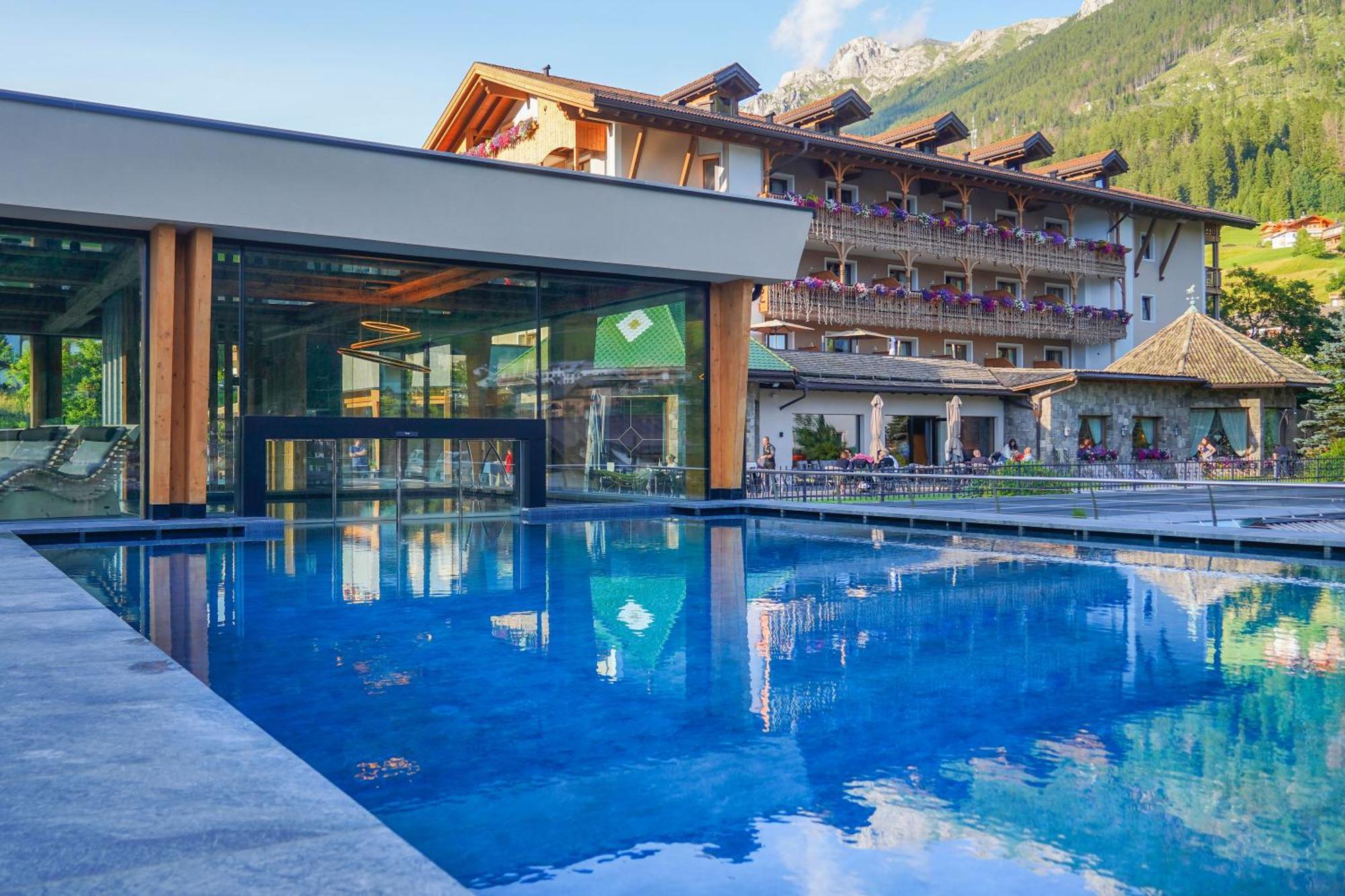 Resort Dolce Casa - Family & Spa Hotel Moena Exterior photo